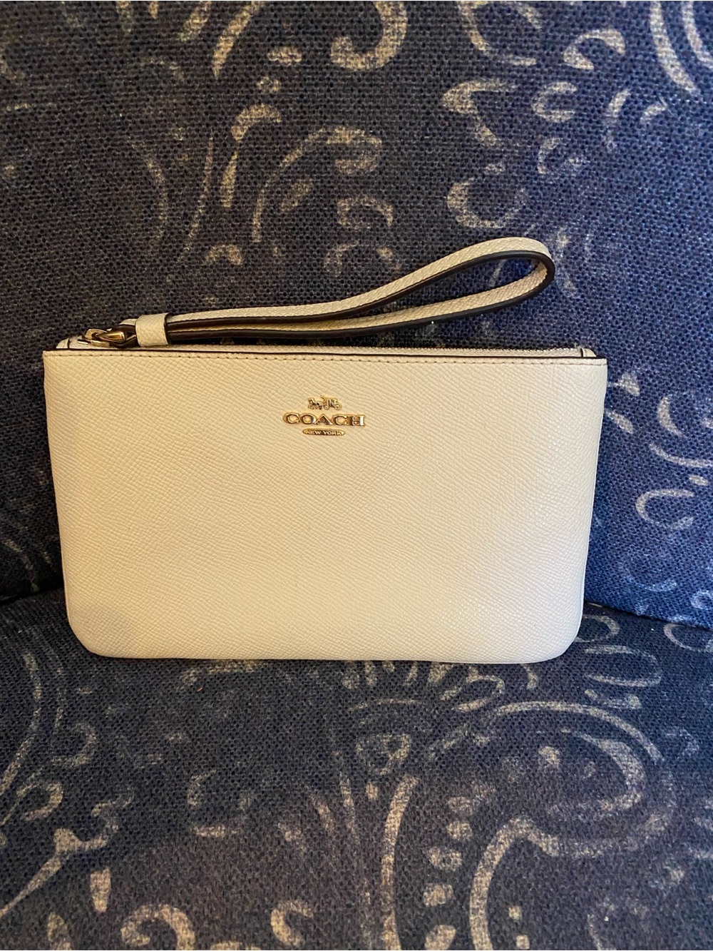 Coach Medium Size Ivory Wristlet